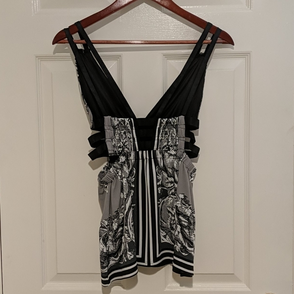 Express Top - Picture 2 of 5